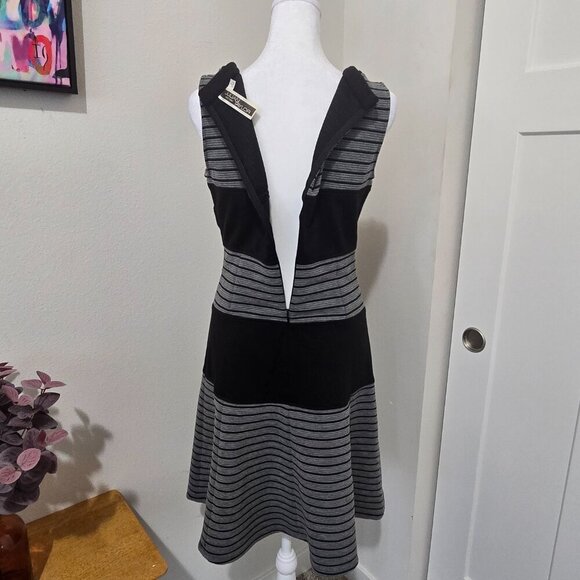Julian Taylor of NY Black and Gray Bodycon Fit and Flare Dress - Size 6 - Picture 6 of 10